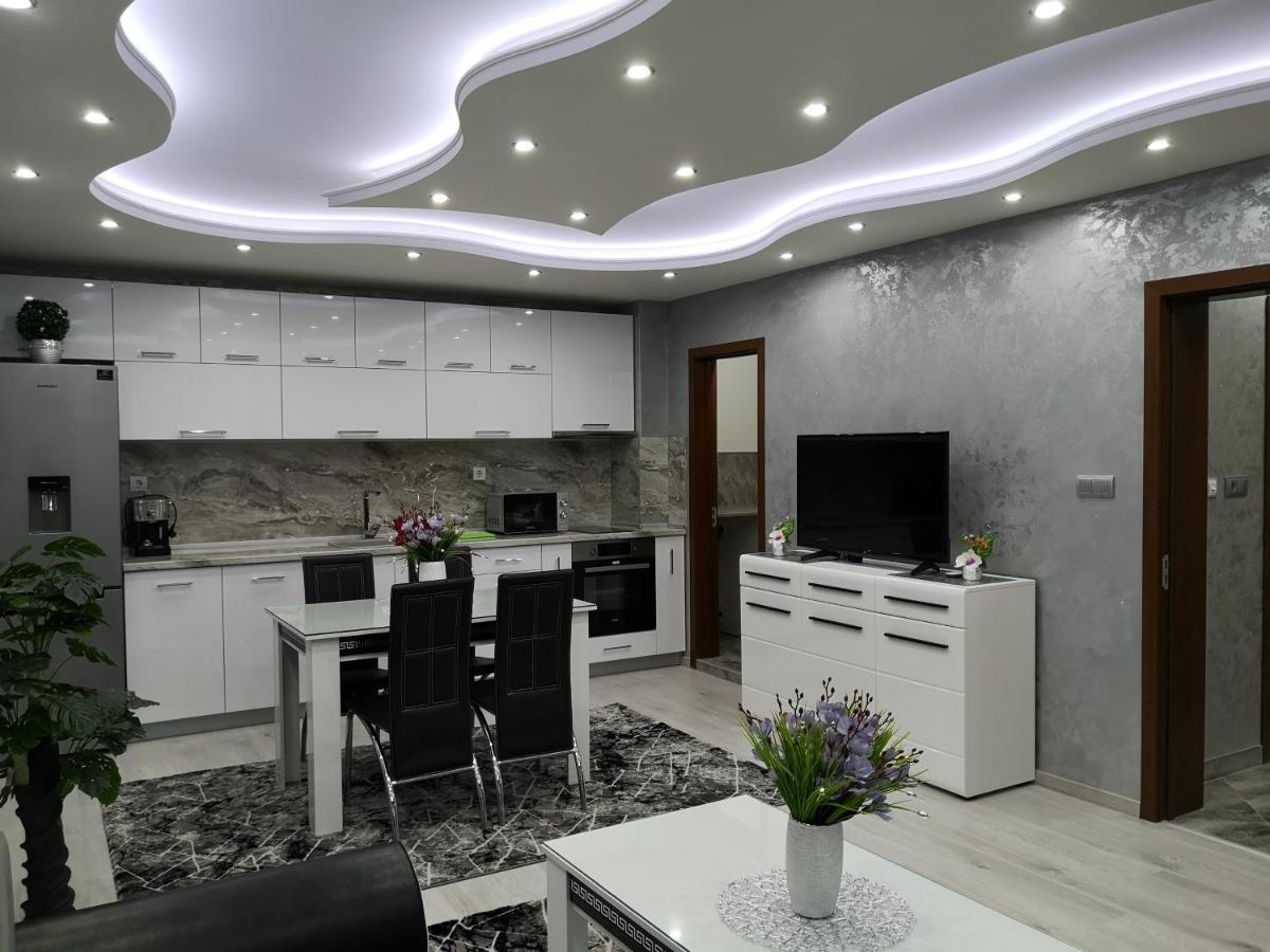 City Apartments - A Brand New Luxury & Comfy 2 Asenovgrad ภายนอก รูปภาพ