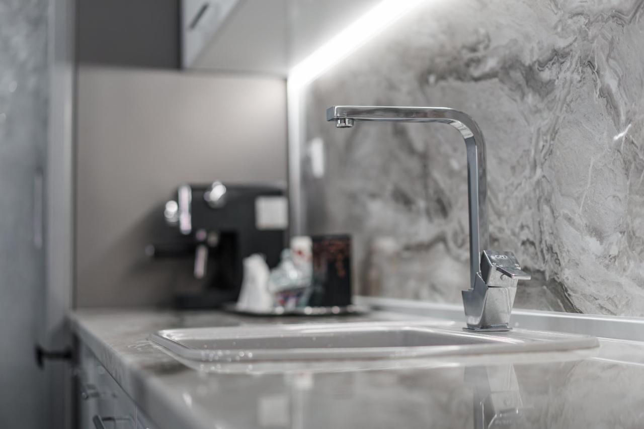 City Apartments - A Brand New Luxury & Comfy 2 Asenovgrad ภายนอก รูปภาพ